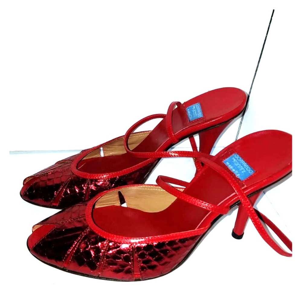 *Never Worn* Perfect red holiday shoes